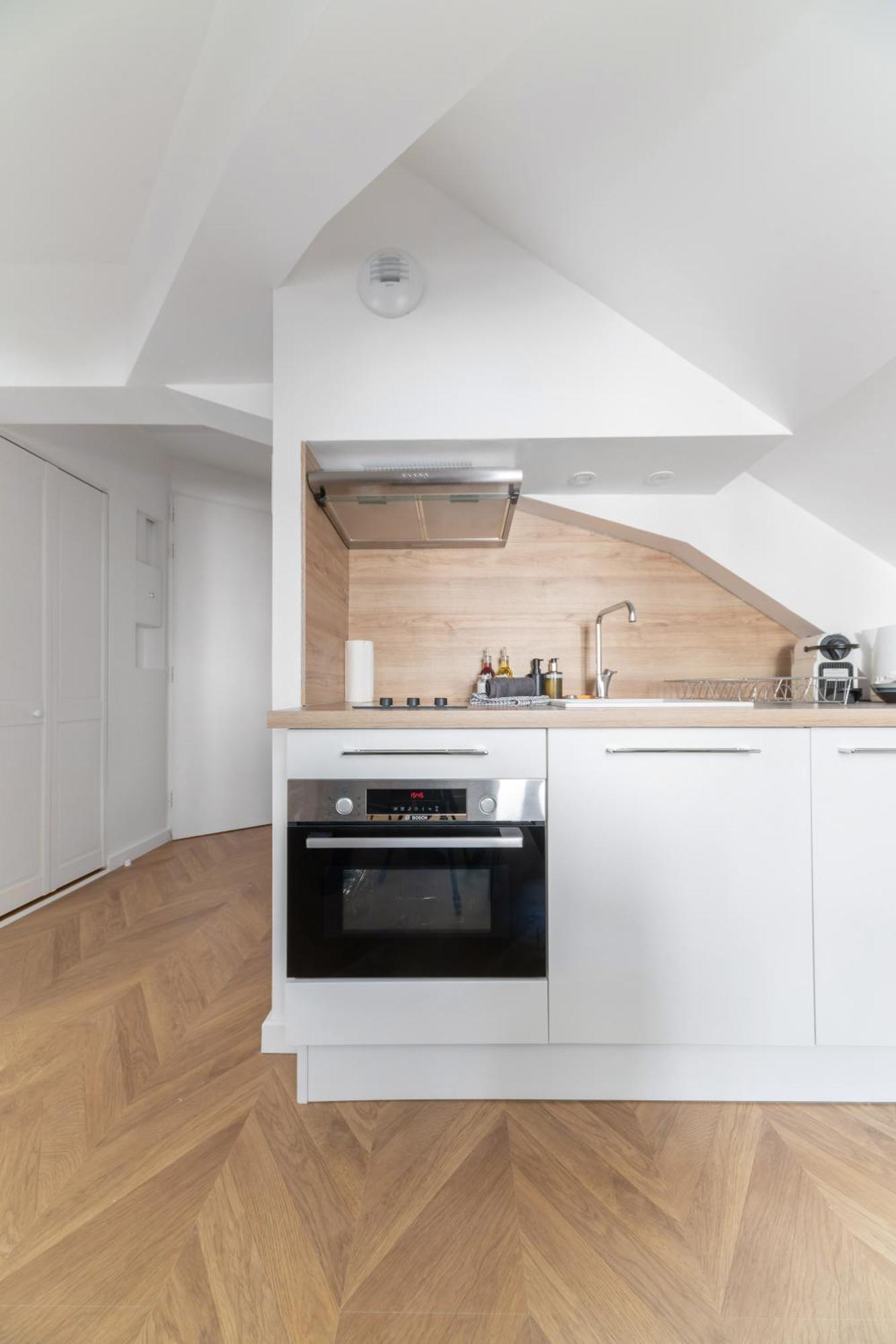 Residence Serbie - Appartements Design Et Climatises En Centre Ville 비시 외부 사진