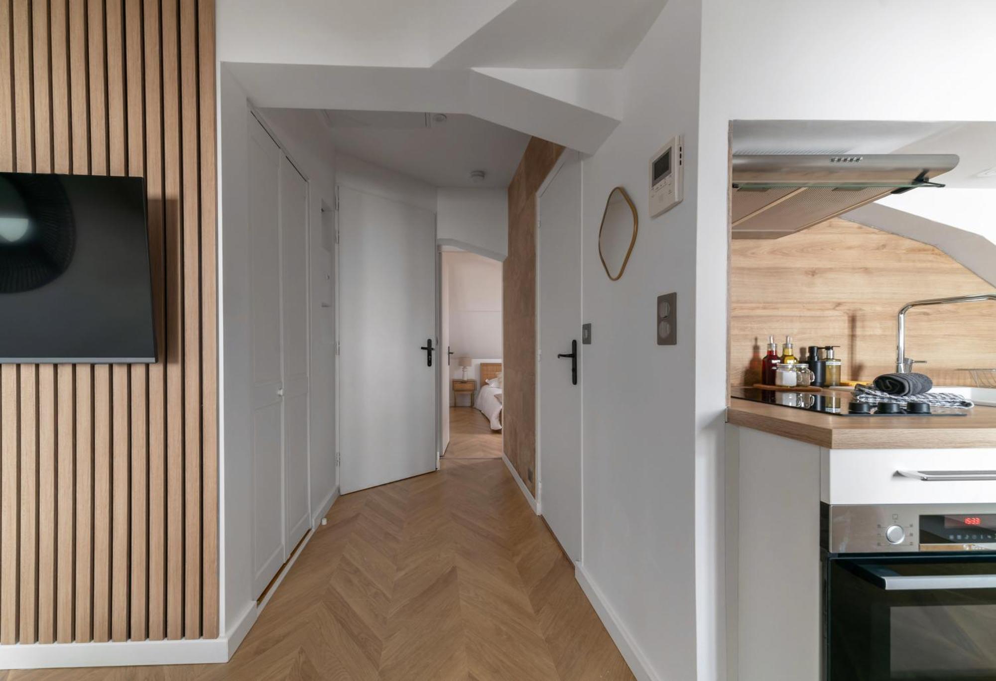 Residence Serbie - Appartements Design Et Climatises En Centre Ville 비시 외부 사진