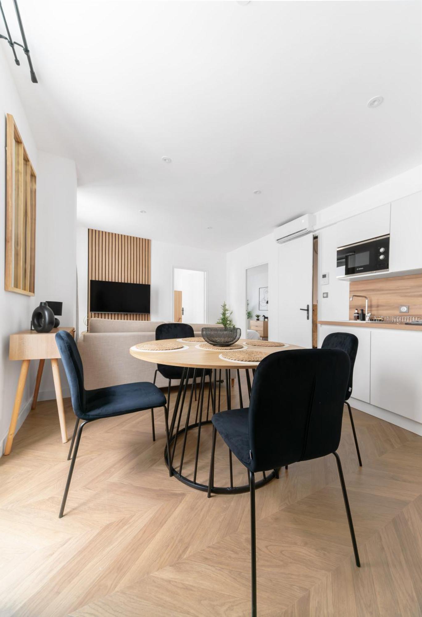 Residence Serbie - Appartements Design Et Climatises En Centre Ville 비시 외부 사진