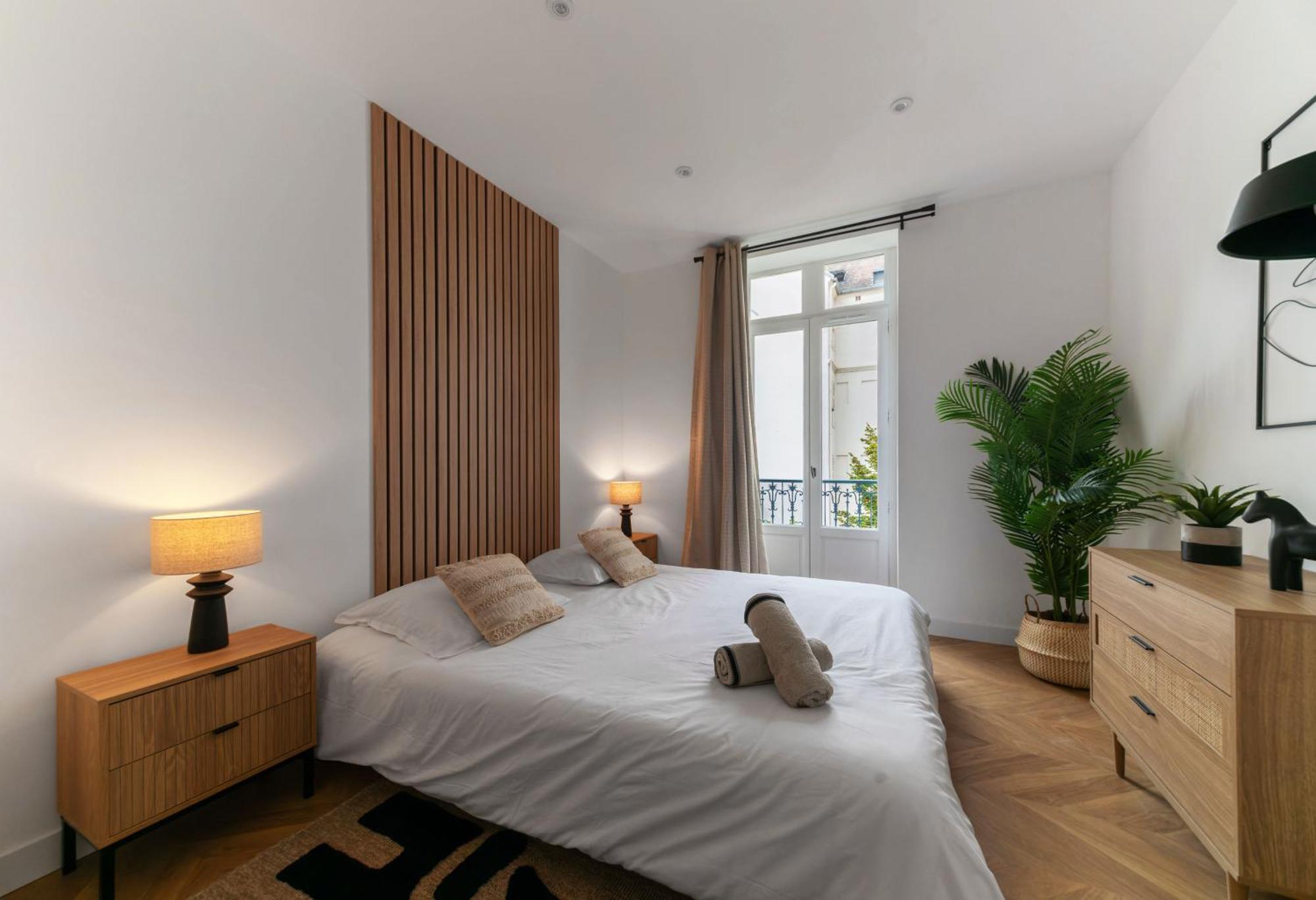 Residence Serbie - Appartements Design Et Climatises En Centre Ville 비시 외부 사진