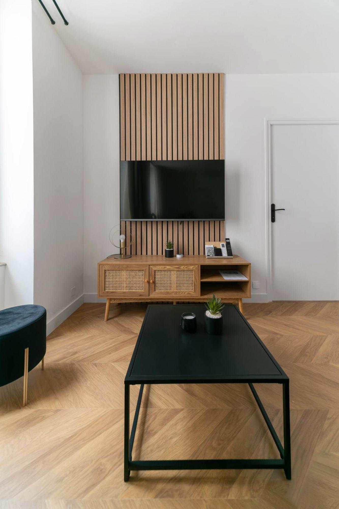 Residence Serbie - Appartements Design Et Climatises En Centre Ville 비시 외부 사진
