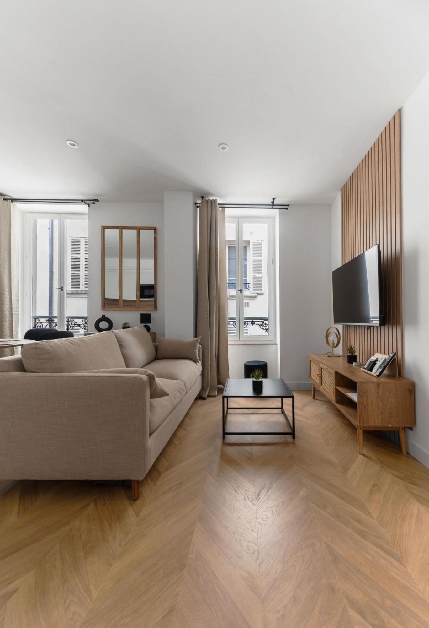 Residence Serbie - Appartements Design Et Climatises En Centre Ville 비시 외부 사진