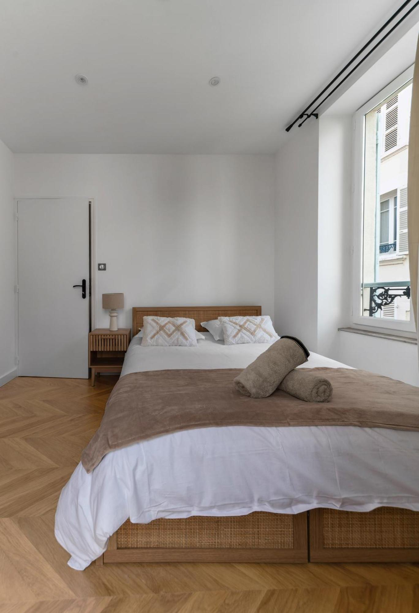 Residence Serbie - Appartements Design Et Climatises En Centre Ville 비시 외부 사진
