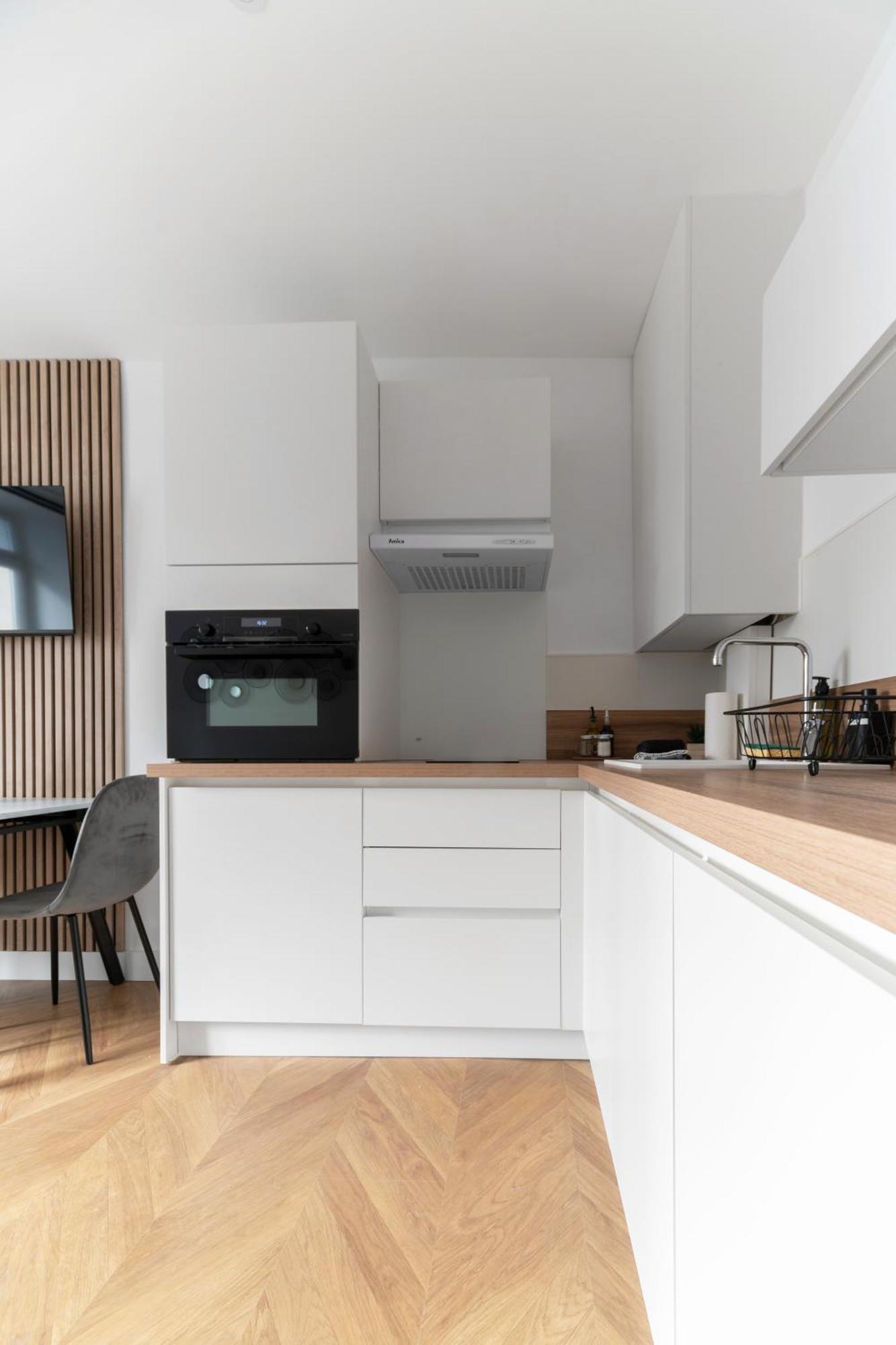Residence Serbie - Appartements Design Et Climatises En Centre Ville 비시 외부 사진