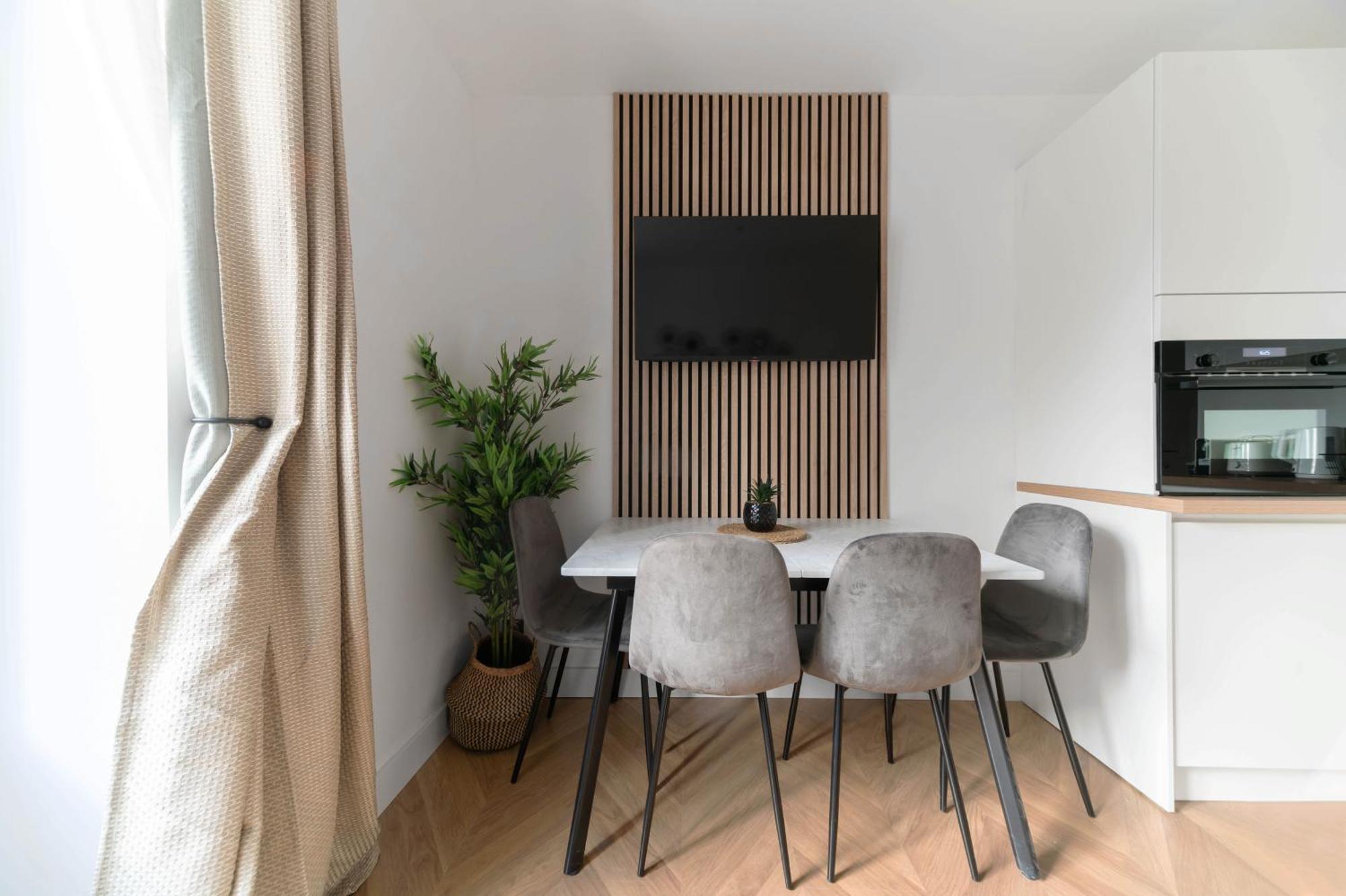 Residence Serbie - Appartements Design Et Climatises En Centre Ville 비시 외부 사진