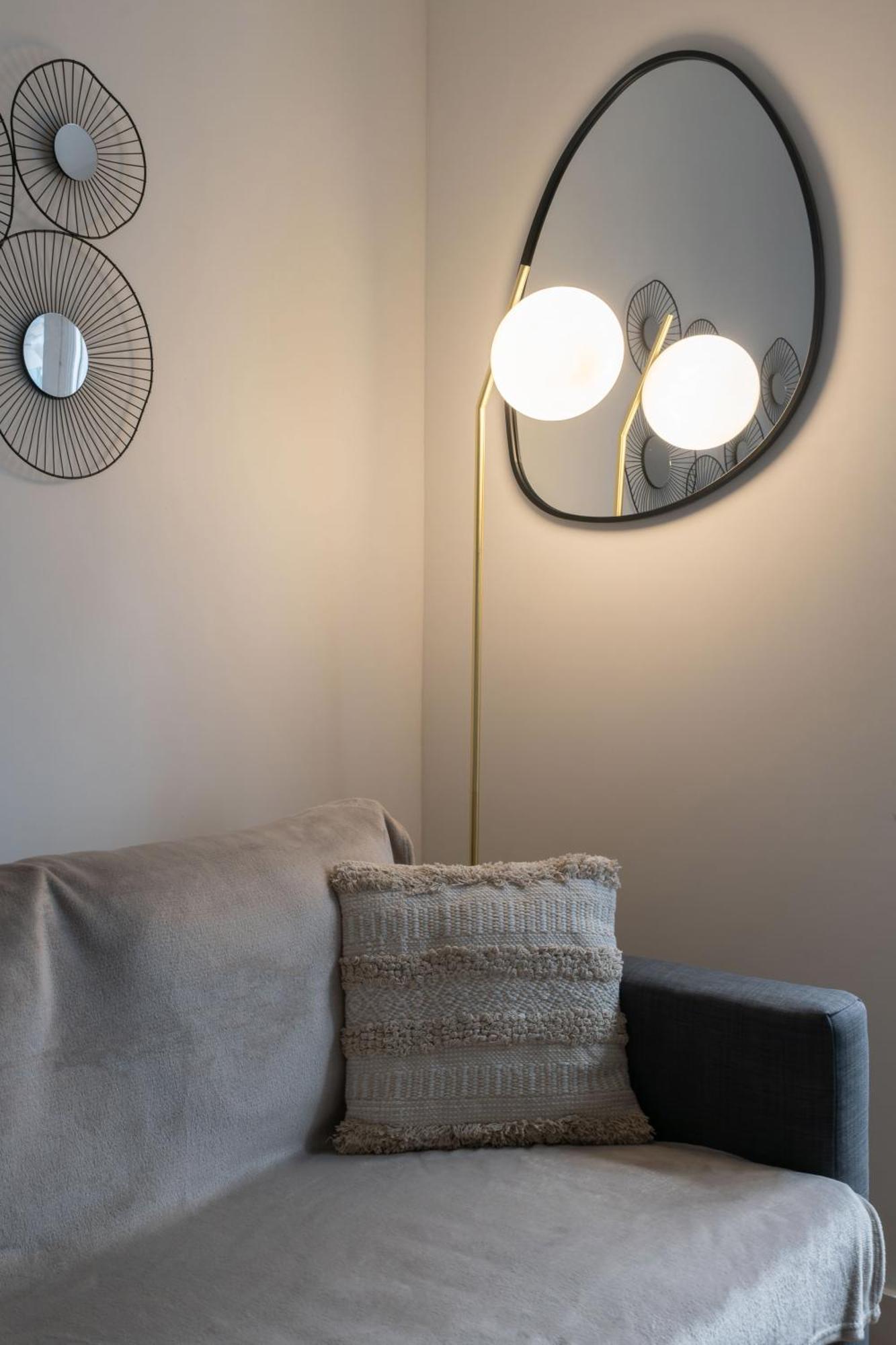 Residence Serbie - Appartements Design Et Climatises En Centre Ville 비시 외부 사진